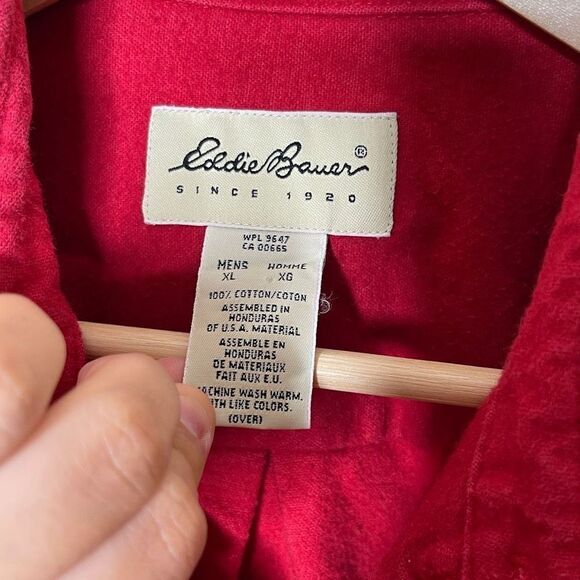 Eddie Bauer Shirt Mens XL Red Button Up Long Sleeve Pockets Flanel Outdoor - Picture 3 of 9